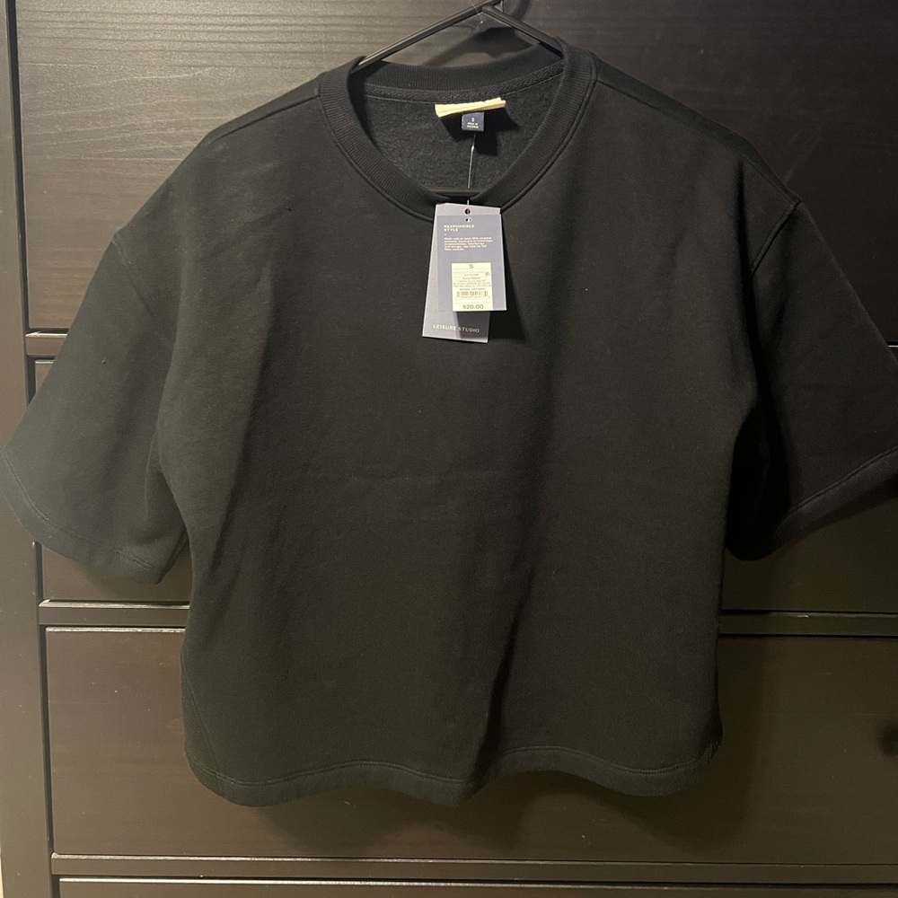 Black Cropped Sweatshirt